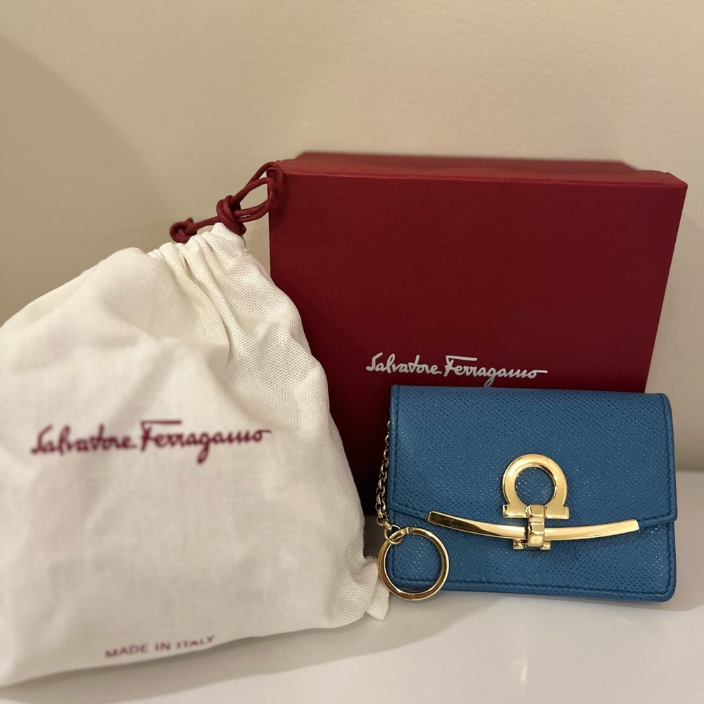 Salvatore Ferragamo
Small Gancini Leather Wallet